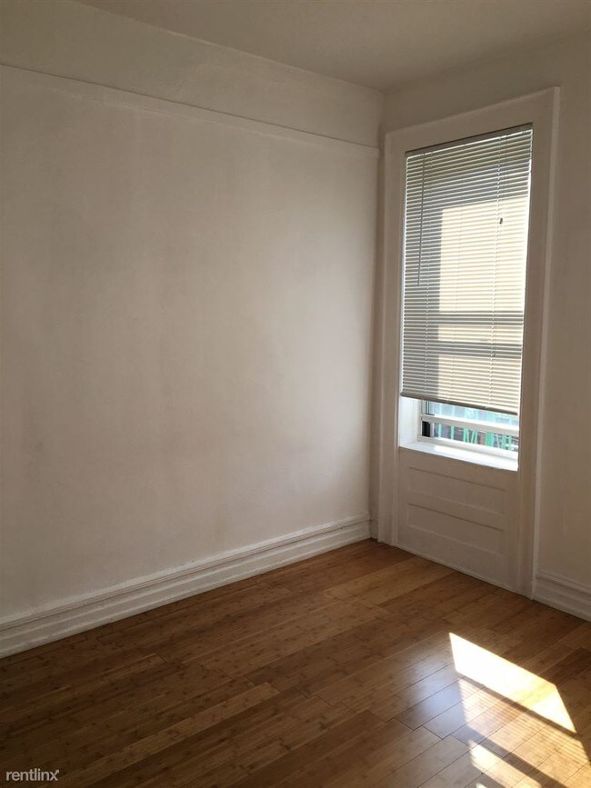 Foto del edificio - 4302 34th Ave