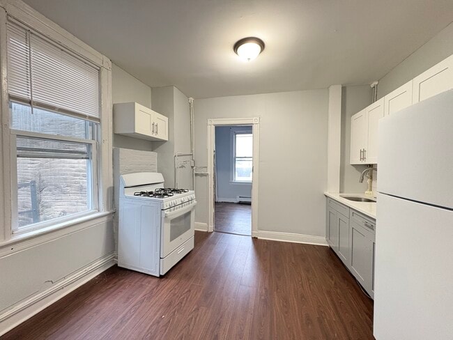 Building Photo - 1215 43rd St