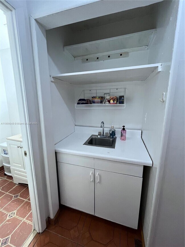 Foto del edificio - 13210 SW 80th Street Rd