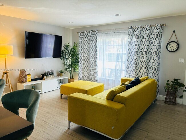 Foto del edificio - 7809 Normandy St