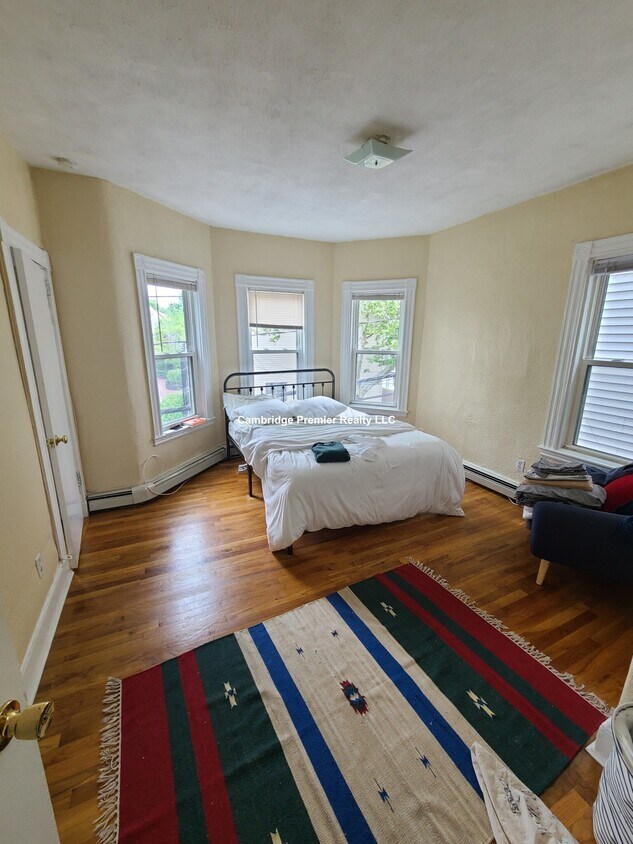Foto principal - 118 Elm St