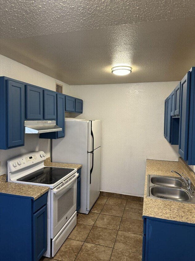 Primary Photo - 2321 Ellis St