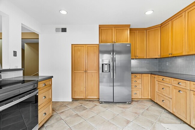 Foto del edificio - 8246 Caminito Modena