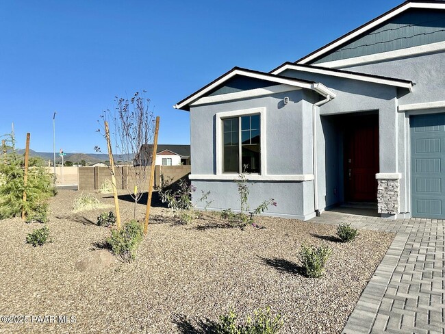 Building Photo - 7701 E Fieldstone Dr