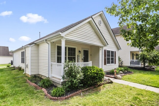 Building Photo - 157 Feathertip Ln