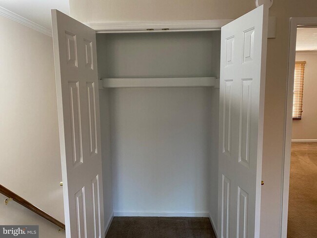 Building Photo - 306 Everest Cir
