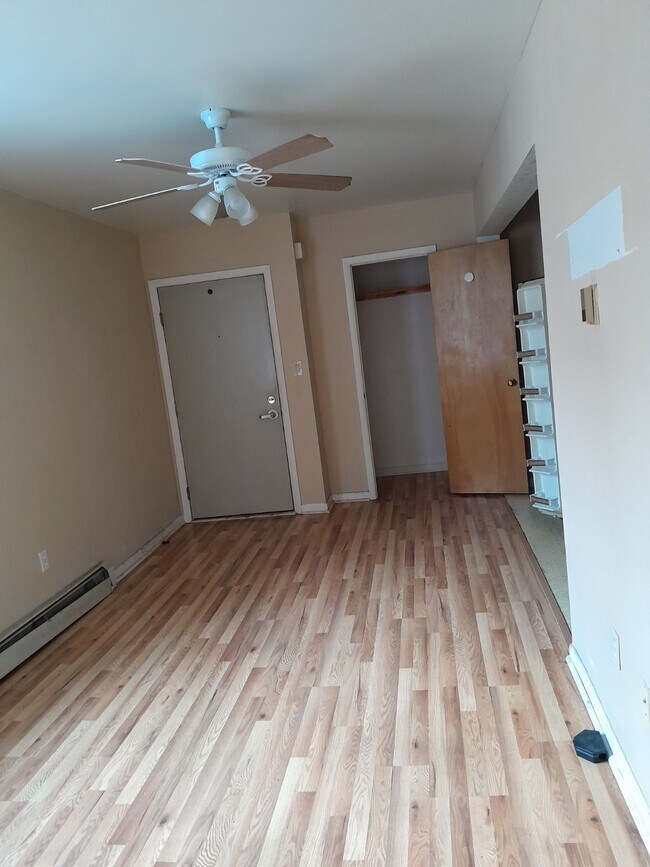 Living room - 110 Ferry St