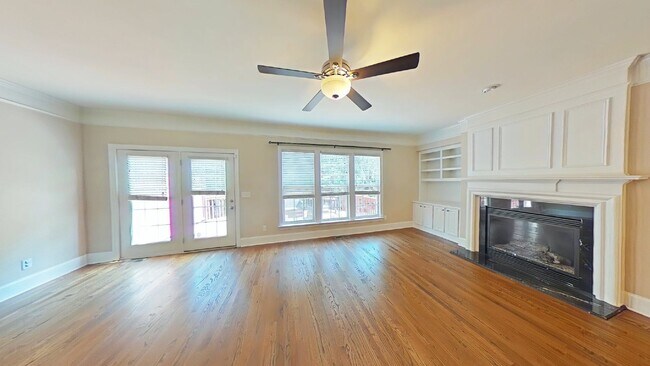 Foto del edificio - 2203 Cumberland Pkwy SE