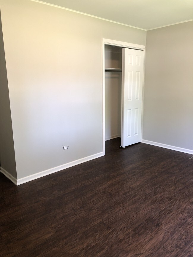 Building Photo - 2203 Quail Ln