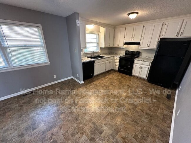 Foto del edificio - 10210 Fremont Ave