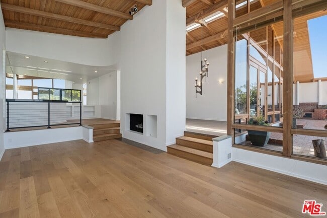 Building Photo - 3909 Sierks Way