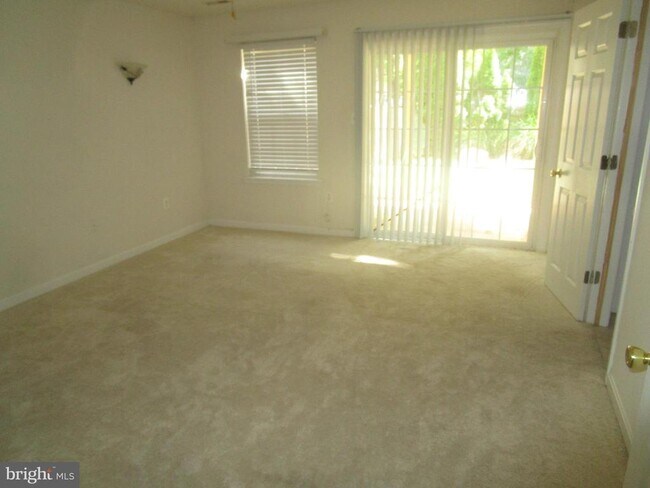 Foto del edificio - 7911 Heatherleigh Pl