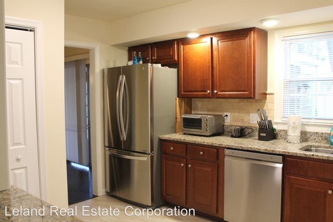 Foto del edificio - 3761 Kings Point Rd