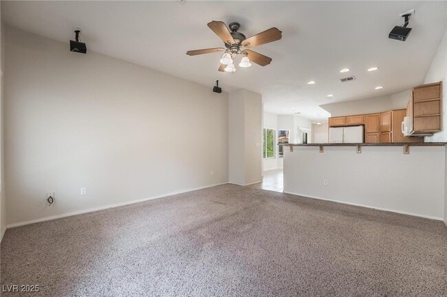 Building Photo - 5989 Lamotte Ave