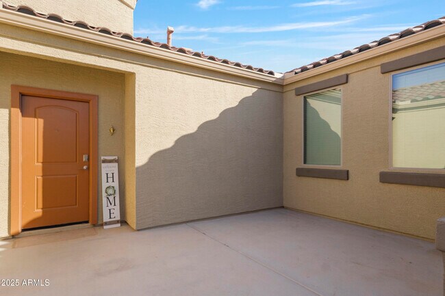 Foto del edificio - 30011 W Cheery Lynn Rd