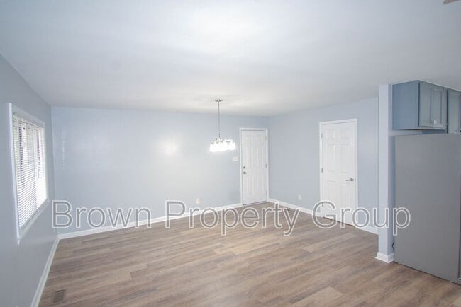 Foto del edificio - 4723 Dominion Rd