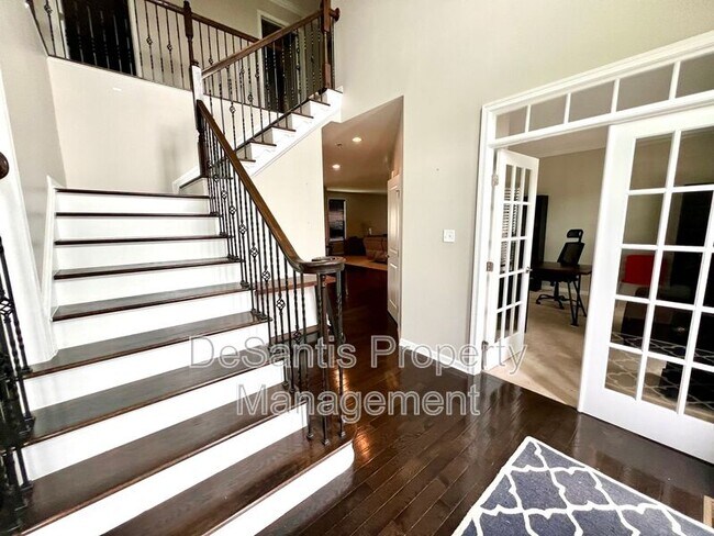 Building Photo - 3006 Farmview Drive
