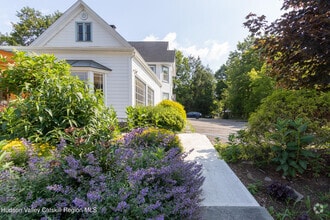 Building Photo - 35 Mill Hill Rd