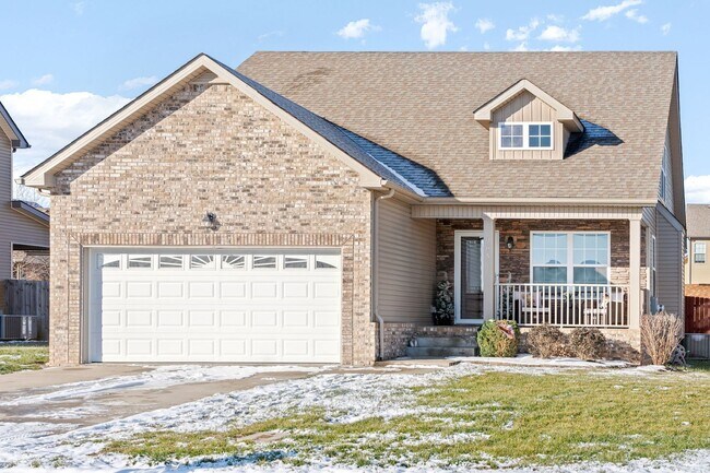 Building Photo - Nice Home in Peach Tree Subdivision Waiting for you to Call home TODAY
