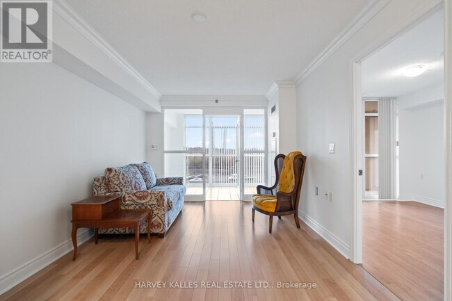 Photo du bâtiment - 3-503 Marine Parade Dr