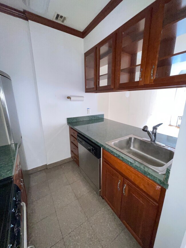 KITCH - 2294 Frederick Douglass Blvd