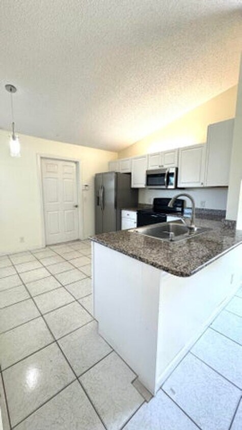 Foto principal - 5149 El Claro Cir