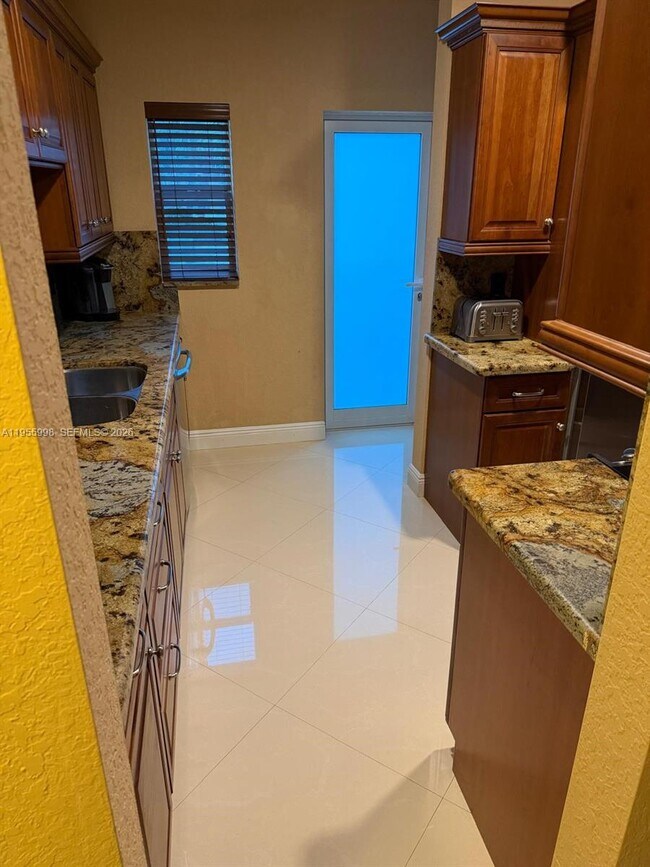 Foto del edificio - 830 NE 20th Ave