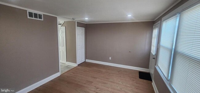 Foto del edificio - 7915 Eastdale Rd