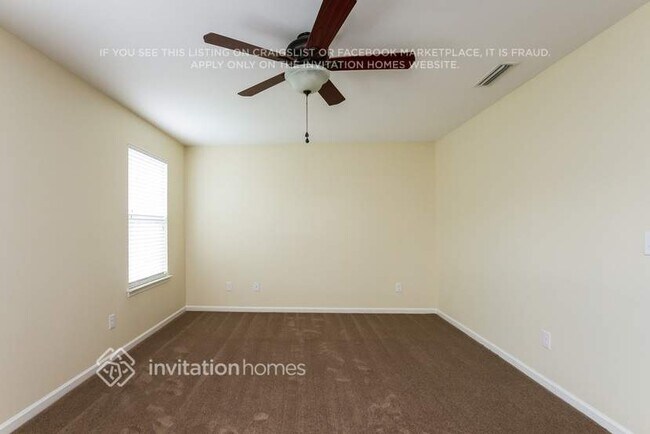 Foto del edificio - 8130 Dumphries Dr