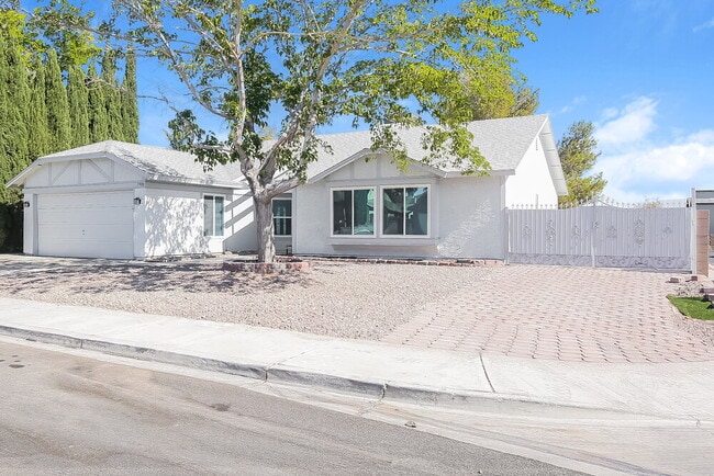 Building Photo - 7900 Fanciful Ave