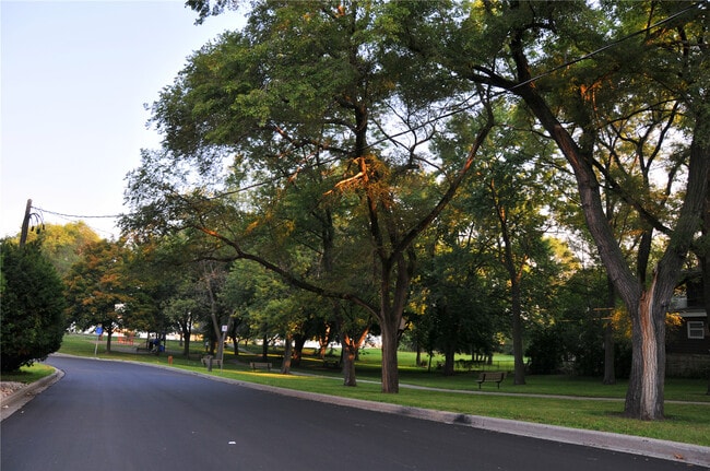 Building Photo - 3044 Sandwich St.