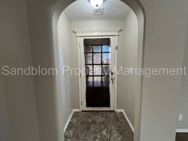 Building Photo - FOR LEASE | Jenks | $1645 Rent | Available...