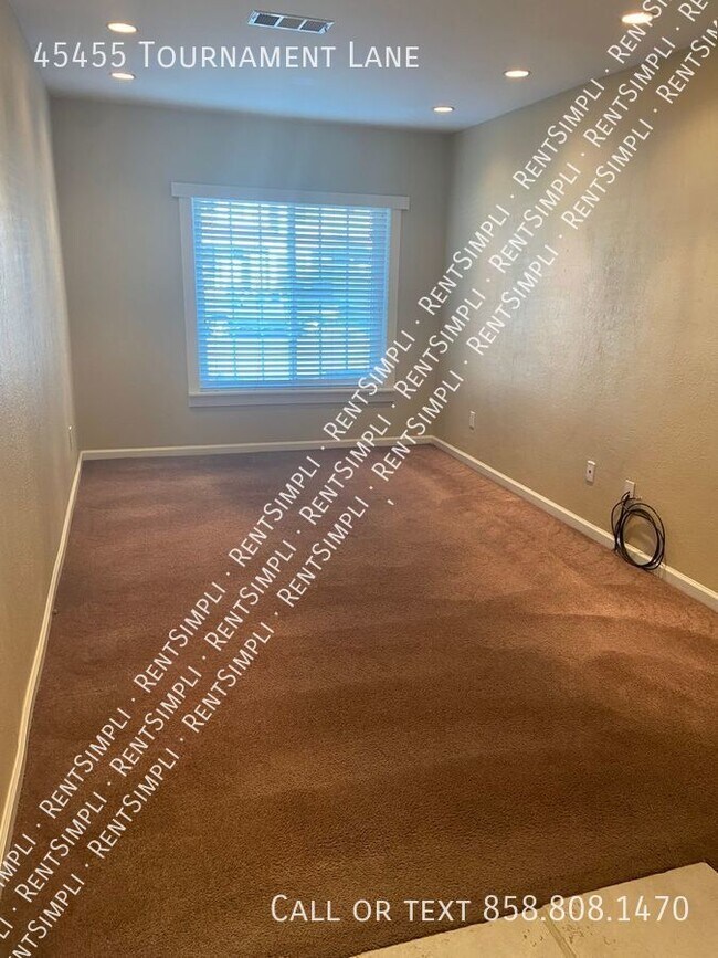 Building Photo - 3BR + Den/2BA Temecula Pool Home