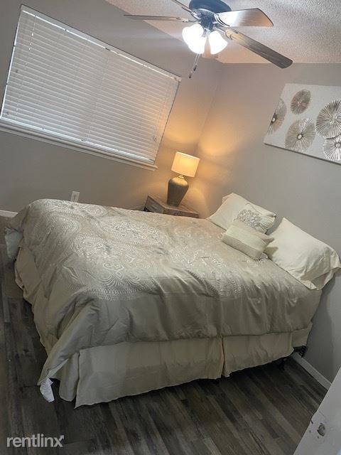 Foto principal - 2910 Prichard Ln