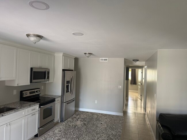 Foto del edificio - 240 SW 7th St