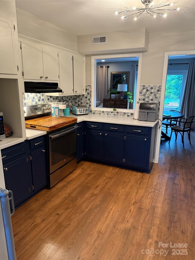 Building Photo - 7623 Mariner Cove Dr