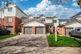 Building Photo - 47 Stewart MacLaren Rd