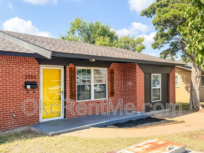 Photo - 2701 Yorkshire Ave House