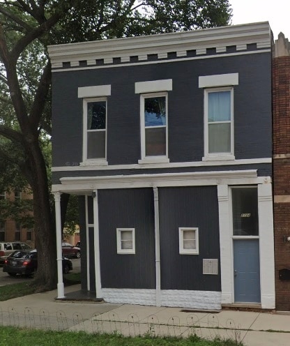 Building Photo - 2724 W Chicago Ave