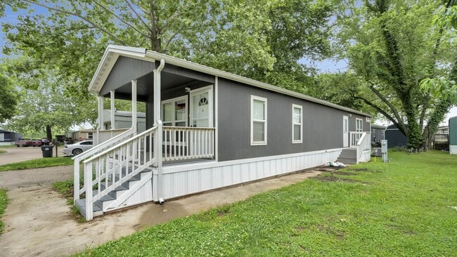 Building Photo - 2 bed/2 bath lovely mobile home! Schedule ...