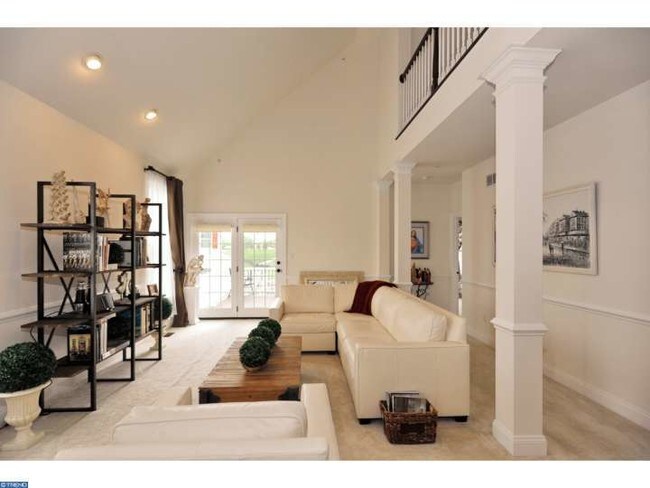 Foto del edificio - 33 Iron Hill Way