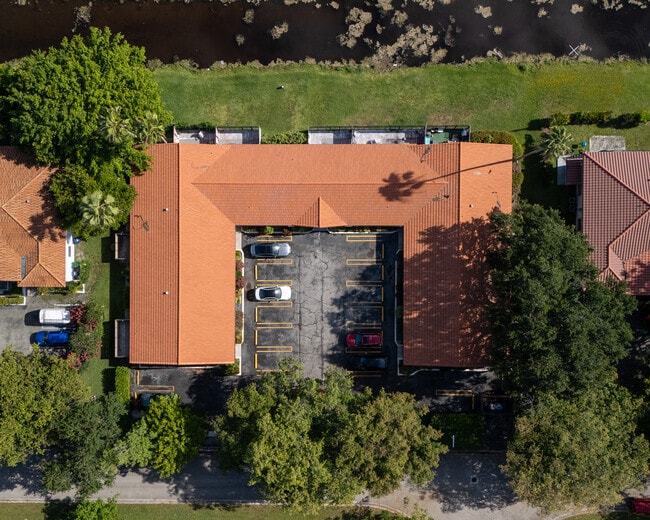 Building Photo - 10911 NW 45th St