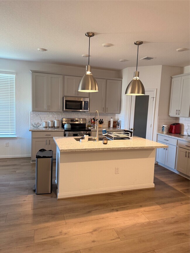 Foto del edificio - 3223 Field Thistle