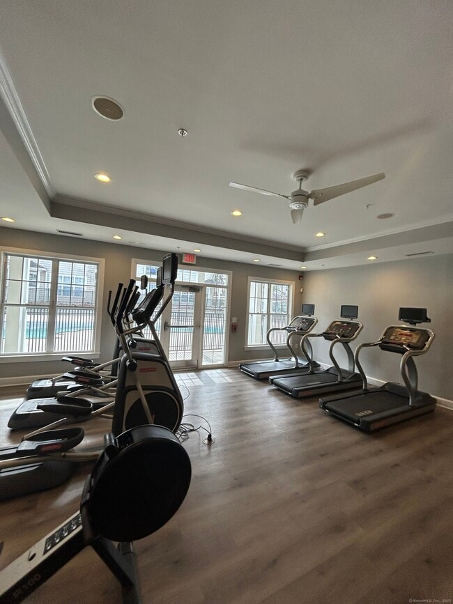 Foto del edificio - 138 Hollow Tree Ridge Rd