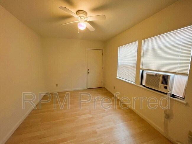 Foto del edificio - 3815 Drew St
