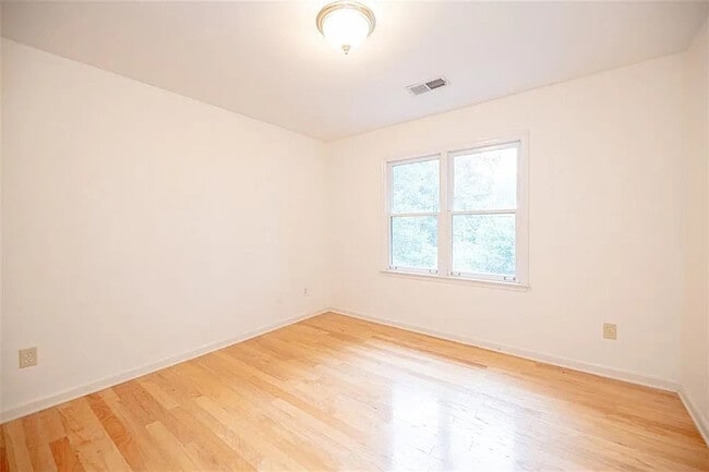 Foto del edificio - Room in Townhome on Cooper Lake Dr SE