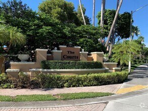 Building Photo - 6340 NW 114th Ave