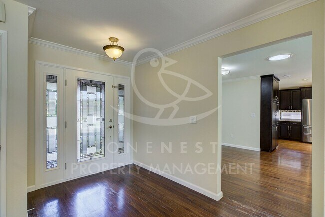 Foto del edificio - Charming Bel Air Estates Home with Modern ...