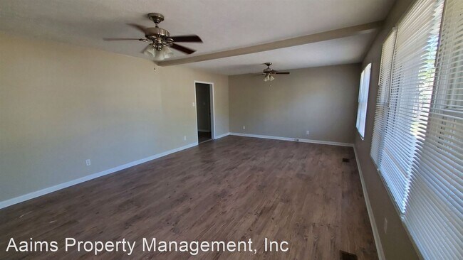 Building Photo - 3 br, 1.5 bath House - 7310 Southgate Rd.