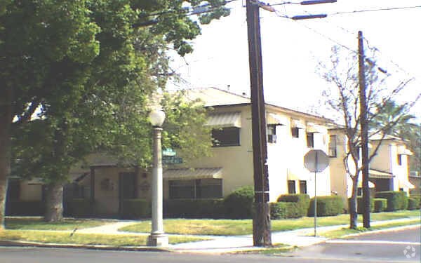 Building Photo - 290 W Magnolia Ave